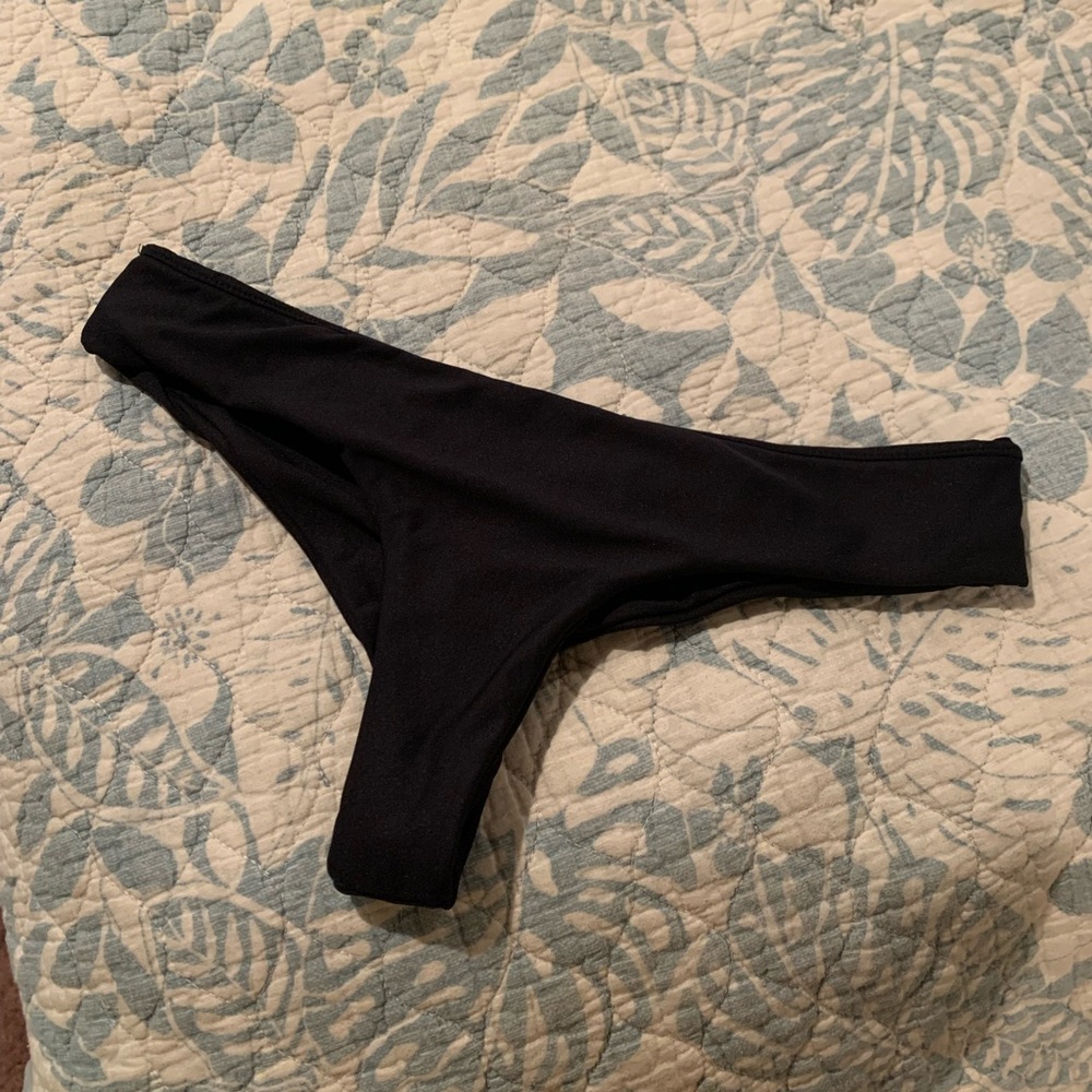 Midori Bikini